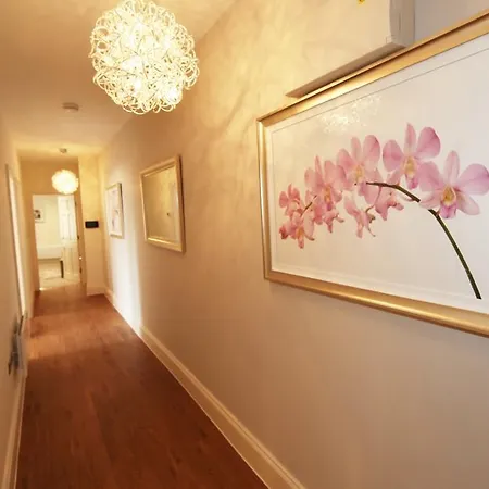 6 Hunter House -Free Onsite Parking